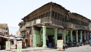 الهلال.. أقدم مسارح بغداد.. محل لبيع “الأنتيكات”